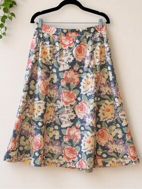 Vintage Laura Ashley Floral Midi Skirt •Cottagecore• Prairie •100% Cotton